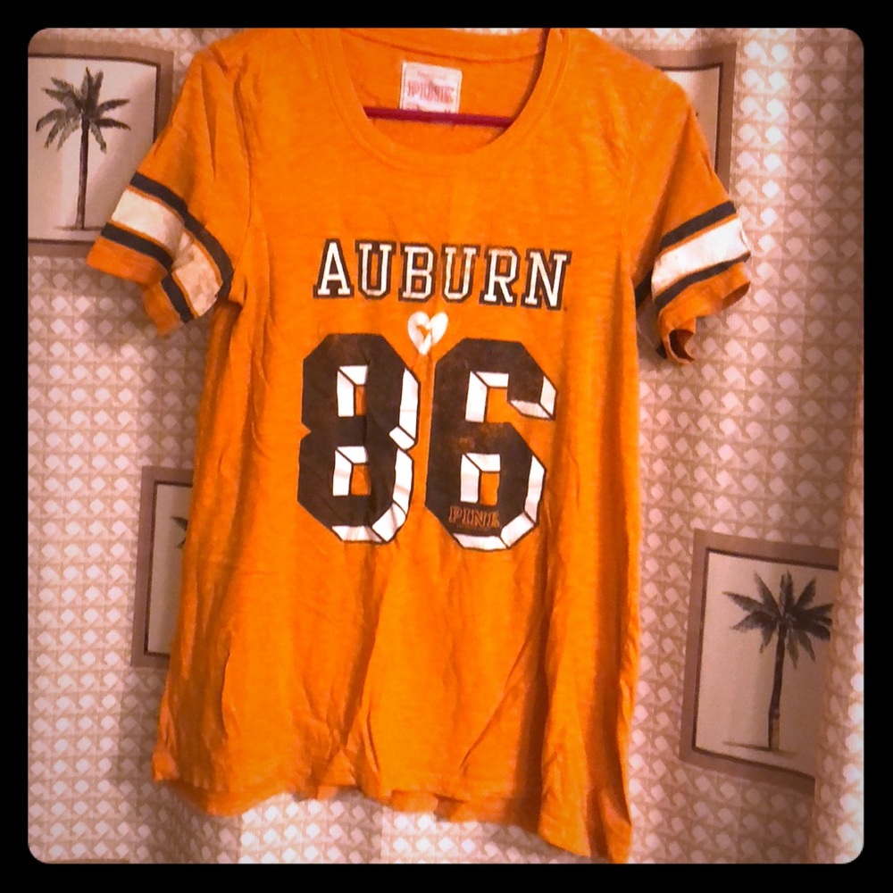 Victoria’s Secret PINK auburn tee medium